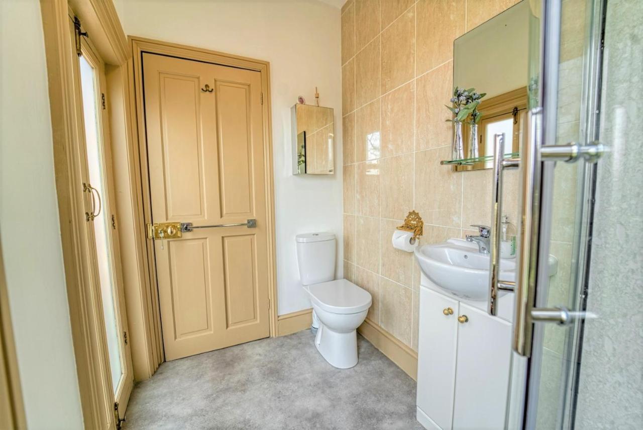 Host & Stay - Upper Tything Apartment Вустер Екстер'єр фото
