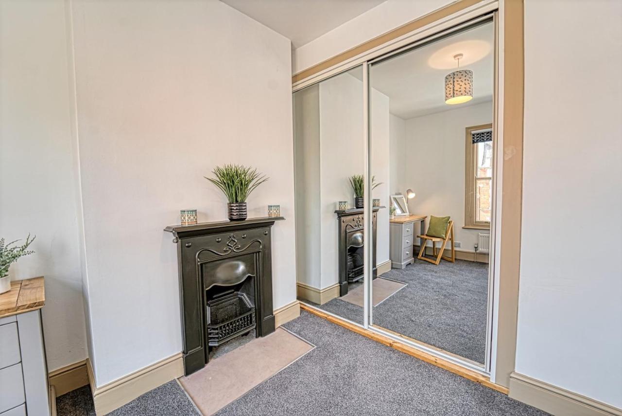 Host & Stay - Upper Tything Apartment Вустер Екстер'єр фото